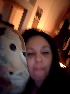 Snapshot of EdgedSleeve chatting on February 2026 06:46:02 AM EdgedSleeve online show from February 2026 06:46:02 AM