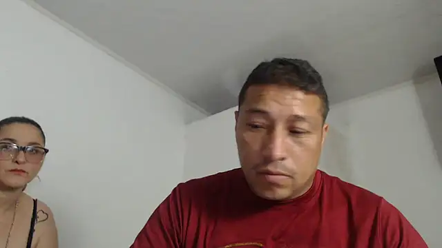 pareja latina1483 online show from February 2026 01:57:01 AM