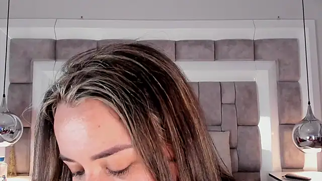 ElenaWatsonn online show from February 2026 07:53:02 PM