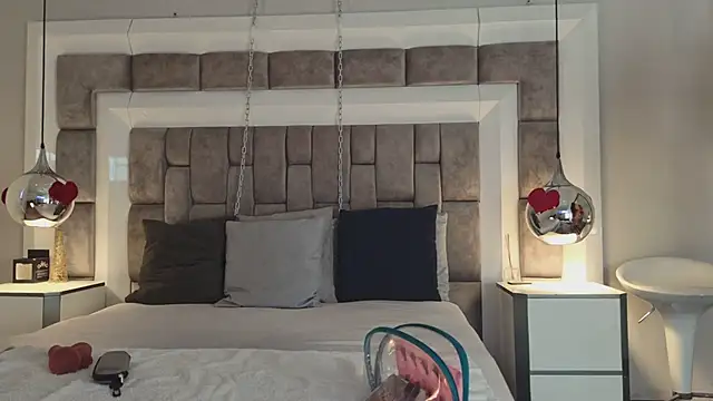 ElenaWatsonn online show from March 2026 08:30:02 PM