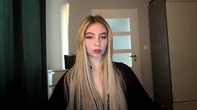 TeenLily online show from May 2026 06:23:01 PM