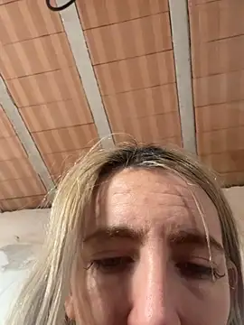 BarbieBlondieGirl online show from January 2026 11:28:02 AM