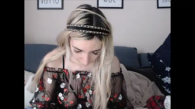 BarbieBlondieGirl online show from June 2026 08:33:02 AM