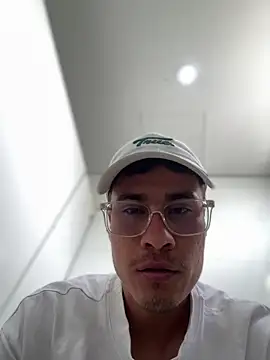 Latin Paisa Boy online show from April 2026 05:19:02 PM