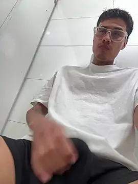 Latin Paisa Boy online show from April 2026 04:58:02 PM