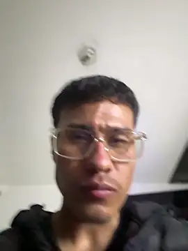 Latin Paisa Boy online show from April 2026 04:03:01 AM