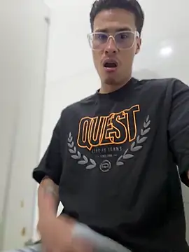 Latin Paisa Boy online show from April 2026 07:06:02 PM