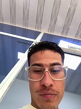 Latin Paisa Boy online show from April 2026 08:33:01 PM