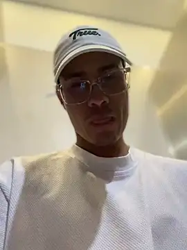 Latin Paisa Boy online show from April 2026 06:09:02 PM