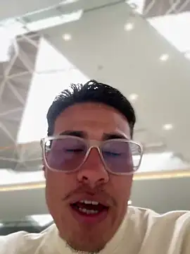 Latin Paisa Boy online show from March 2026 04:52:01 PM