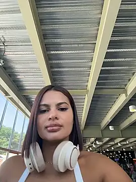 Irina Velvett online show from June 2026 03:32:01 PM