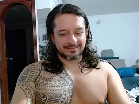 Snapshot of gonzzohunterr chatting on June 2026 02:24:02 AM gonzzohunterr online show from June 2026 02:24:02 AM