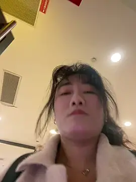 Molly-xiao online show from February 2026 07:52:02 AM