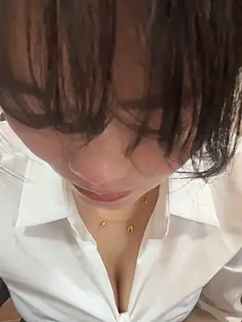 Molly-xiao online show from February 2026 01:22:01 AM