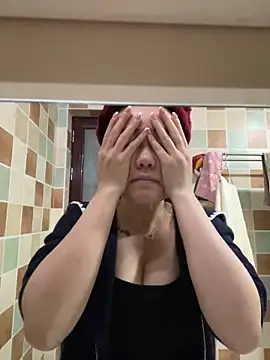 Molly-xiao online show from March 2026 12:04:01 AM