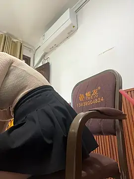 Molly-xiao online show from February 2026 07:52:02 AM