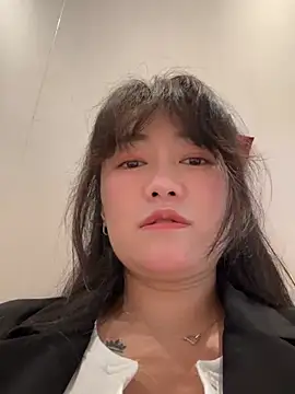 Molly-xiao online show from April 2026 07:26:02 AM