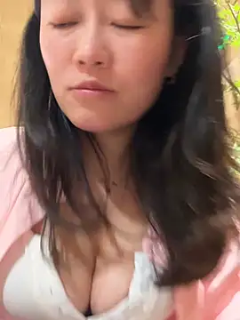 Molly-xiao online show from May 2026 04:04:02 PM