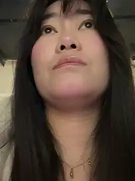 Molly-xiao online show from January 2026 10:30:02 AM