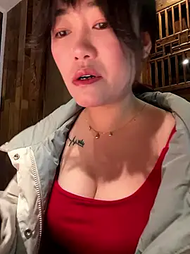 Molly-xiao online show from January 2026 11:03:01 AM