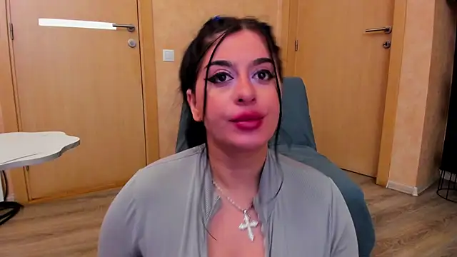 NayaNoirX online show from April 2026 05:09:01 AM