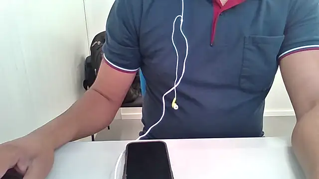 Moreno Casado Safado online show from May 2026 08:13:01 AM