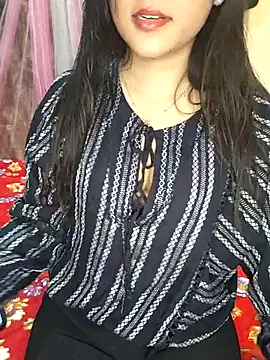 Saumyy online show from April 2026 04:52:01 PM