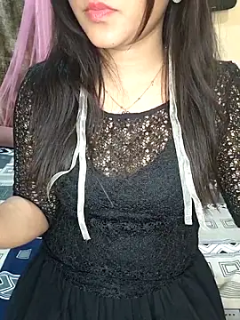 Saumyy online show from April 2026 06:03:01 PM