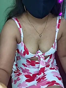 Snapshot of Saumyy chatting on February 2026 06:19:01 PM Saumyy online show from February 2026 06:19:01 PM