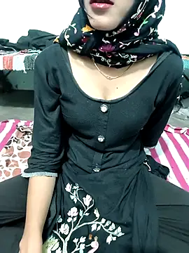 Yours-Zeenat online show from December 2025 07:18:02 AM