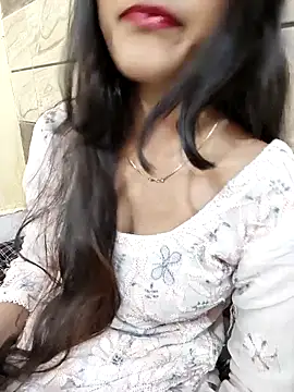 Yours-Zeenat online show from April 2026 09:46:02 AM