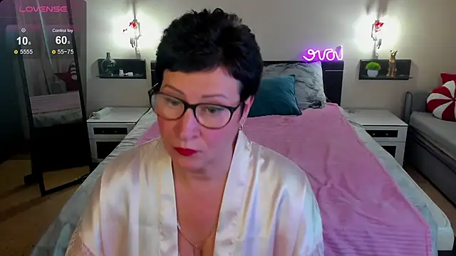 Snapshot of JennyMons chatting on June 2026 07:57:01 AM JennyMons online show from June 2026 07:57:01 AM