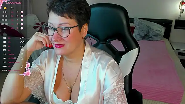 Snapshot of JennyMons chatting on July 2026 07:52:01 AM JennyMons online show from July 2026 07:52:01 AM
