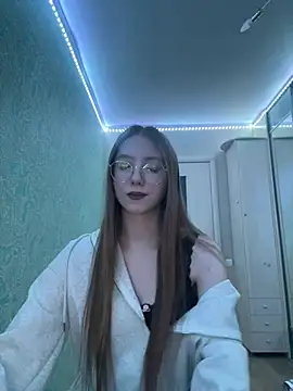 Eseniya  online show from February 2026 02:04:01 PM