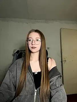 Eseniya  online show from January 2026 12:22:01 PM