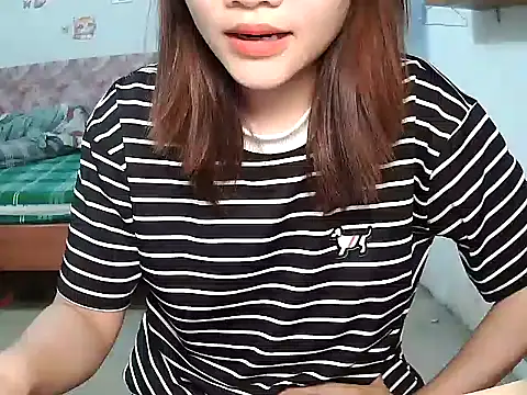 Snapshot of hana_ssexy chatting on May 2026 05:11:01 PM hana ssexy online show from May 2026 05:11:01 PM