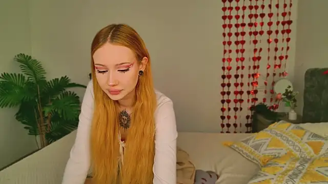 Snapshot of Zoe__Page chatting on February 2026 01:44:02 PM Zoe Page online show from February 2026 01:44:02 PM