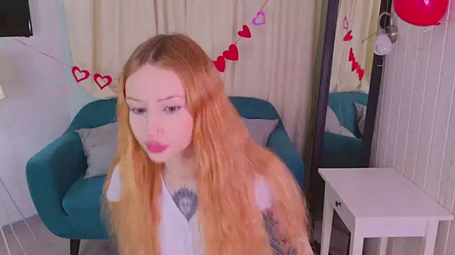 Snapshot of Zoe__Page chatting on February 2026 01:44:02 PM Zoe Page online show from February 2026 01:44:02 PM