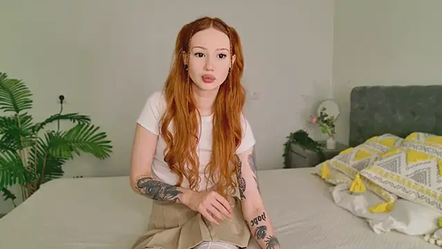 Snapshot of Zoe__Page chatting on February 2026 01:41:02 PM Zoe Page online show from February 2026 01:41:02 PM