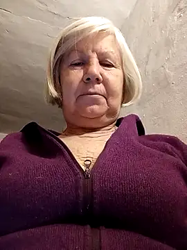 KlaudiaDarling online show from January 2026 03:02:02 AM