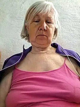 KlaudiaDarling online show from June 2026 02:07:02 PM