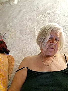 KlaudiaDarling online show from June 2026 07:12:02 PM