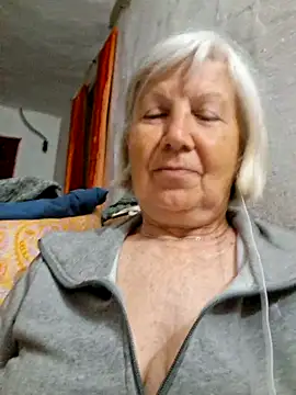 KlaudiaDarling online show from May 2026 06:30:02 PM
