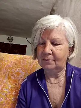 KlaudiaDarling online show from April 2026 05:30:01 PM