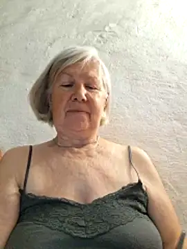KlaudiaDarling online show from May 2026 03:22:01 PM