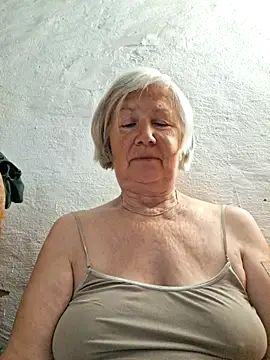KlaudiaDarling online show from June 2026 02:17:02 PM