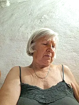 KlaudiaDarling online show from July 2026 07:47:02 PM