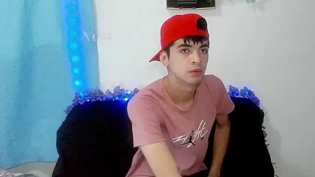 Snapshot of nico22love chatting on February 2026 12:34:02 PM nico22love online show from February 2026 12:34:02 PM