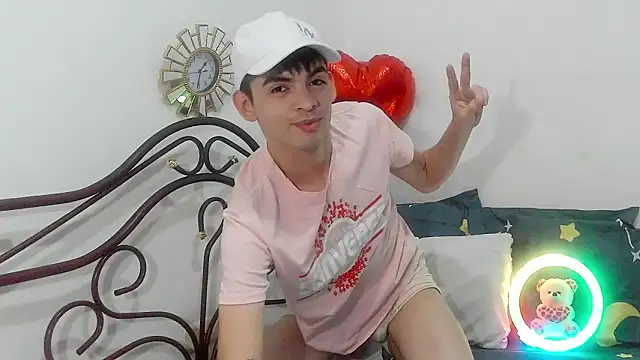 Snapshot of nico22love chatting on February 2026 12:11:01 AM nico22love online show from February 2026 12:11:01 AM