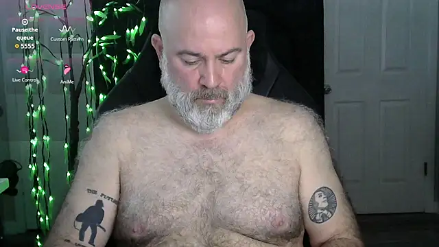 XJJ77x online show from January 2026 06:15:02 PM